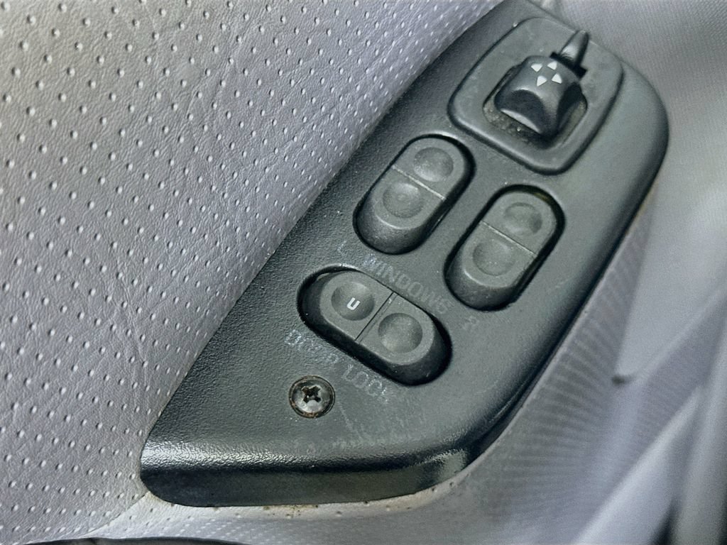 Used 1994 Ford Bronco Eddie Bauer AWD/4WD image 18