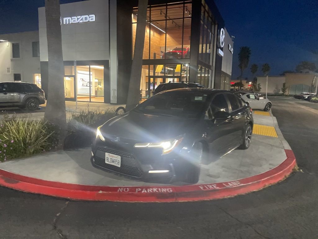 Used 2020 Toyota Corolla SE w/ Carpet Mat Package (TMS) image 2