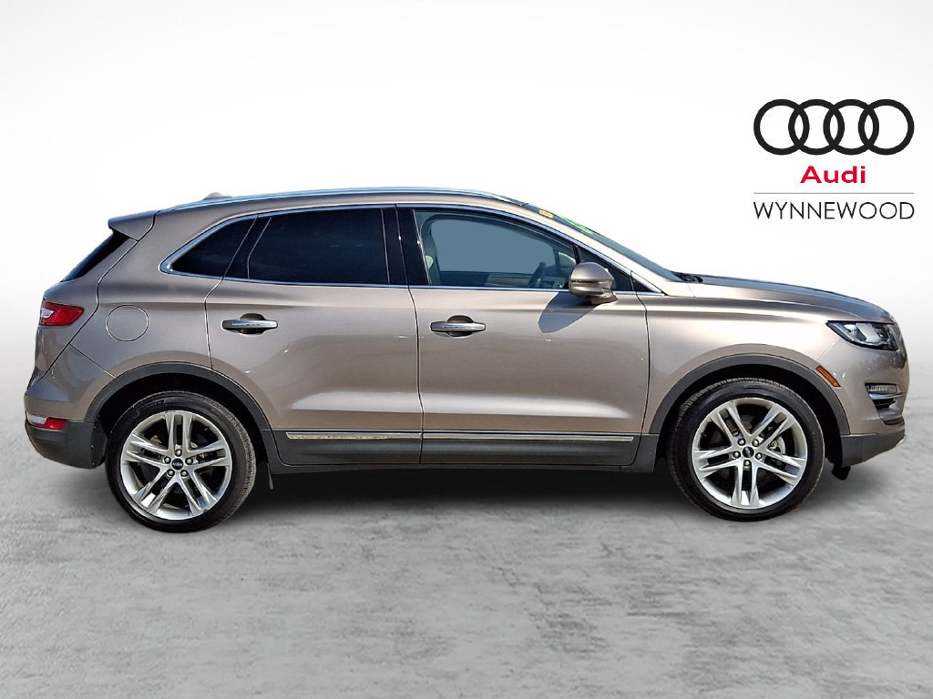 Used 2019 Lincoln MKC Reserve w/ MKC Climate Package AWD/4WD image 7