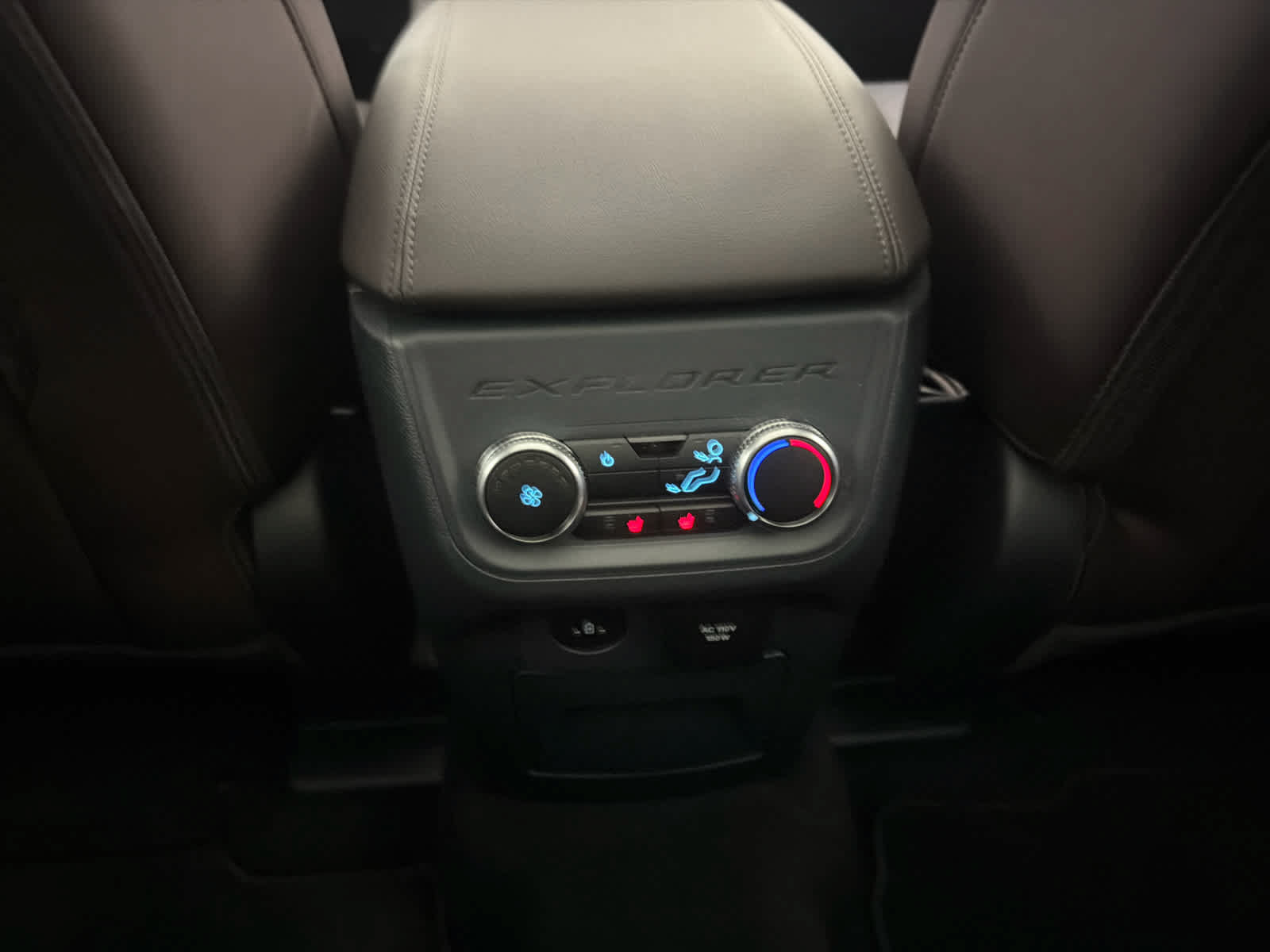 Used 2026 Ford Explorer Platinum RWD image 22