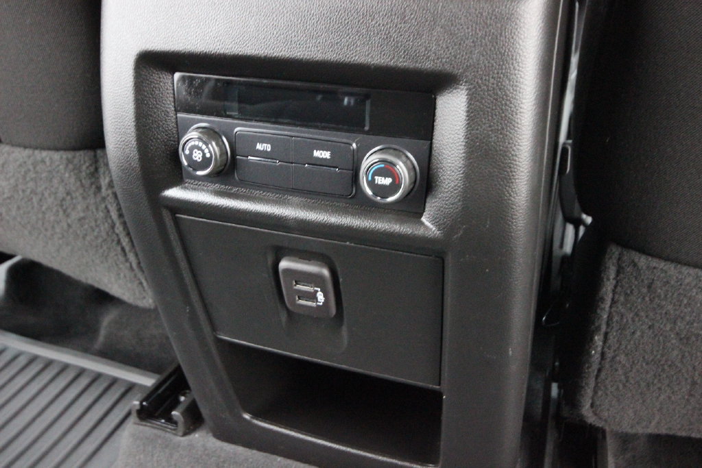Used 2023 Chevrolet Traverse LT FWD image 28