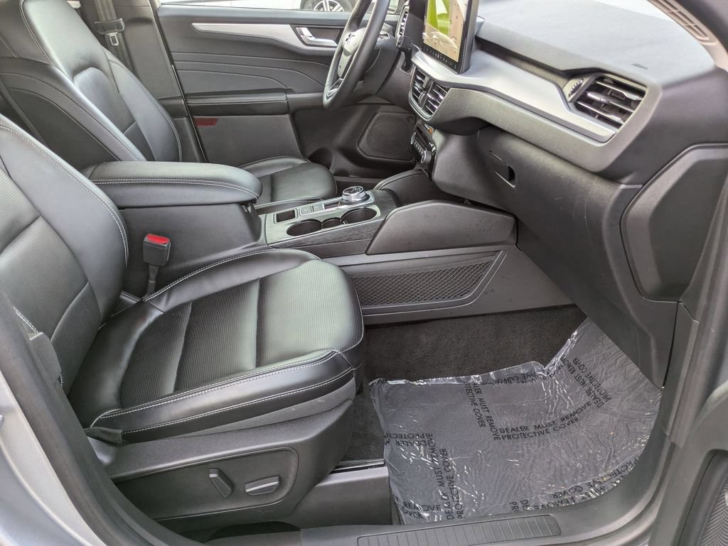 Used 2023 Ford Escape Platinum AWD/4WD image 25