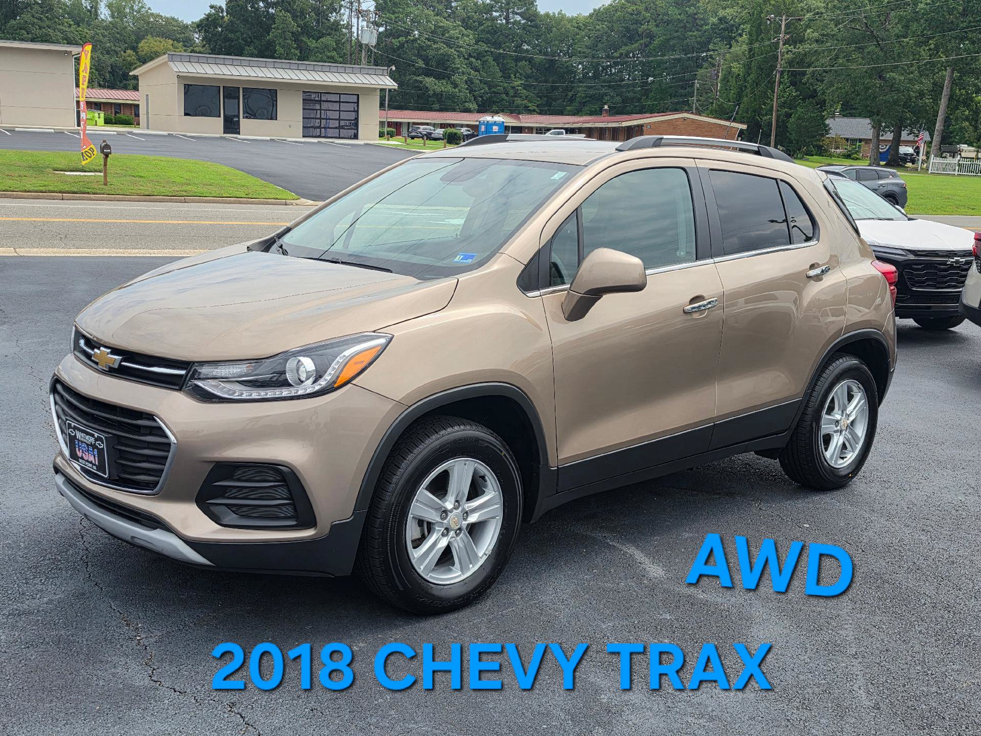 Used 2018 Chevrolet Trax LT w/ LT Convenience Package AWD/4WD image 1