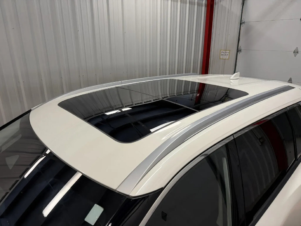 Used 2022 Nissan Rogue Platinum w/ Head-Up Display Package FWD image 12