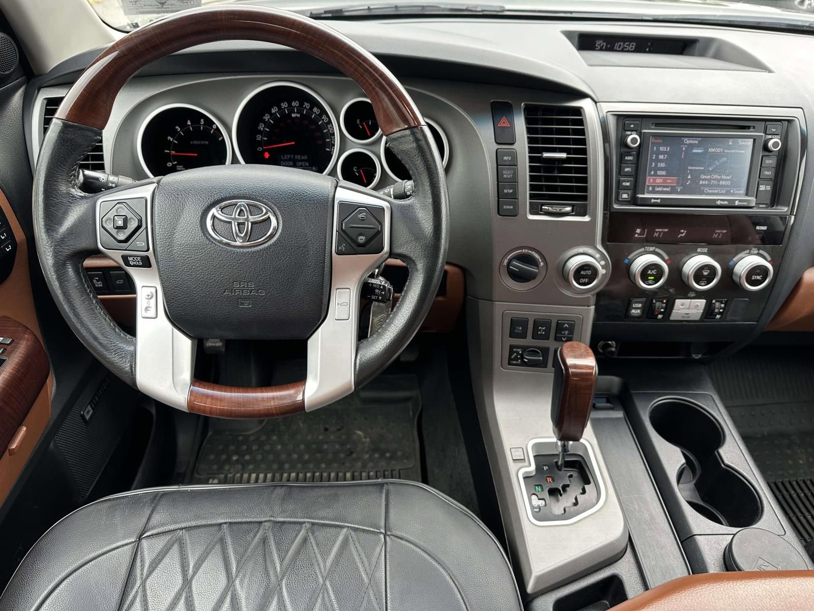 Used 2017 Toyota Sequoia Platinum AWD/4WD image 8