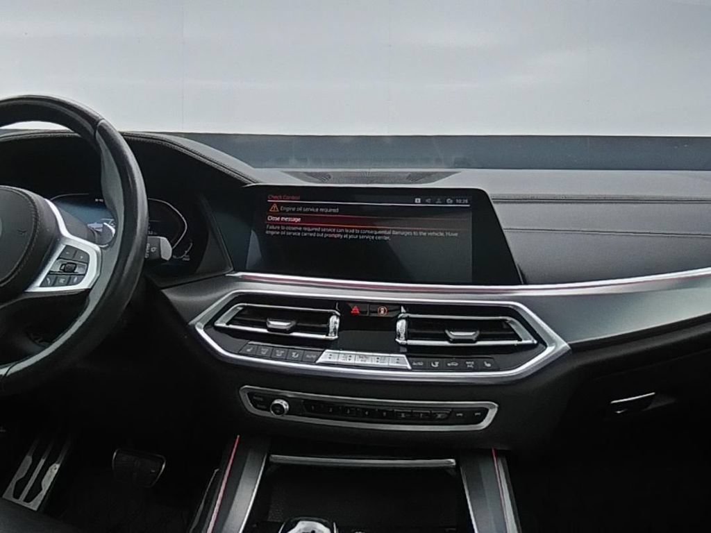 Used 2021 BMW X5 M50i AWD/4WD image 23