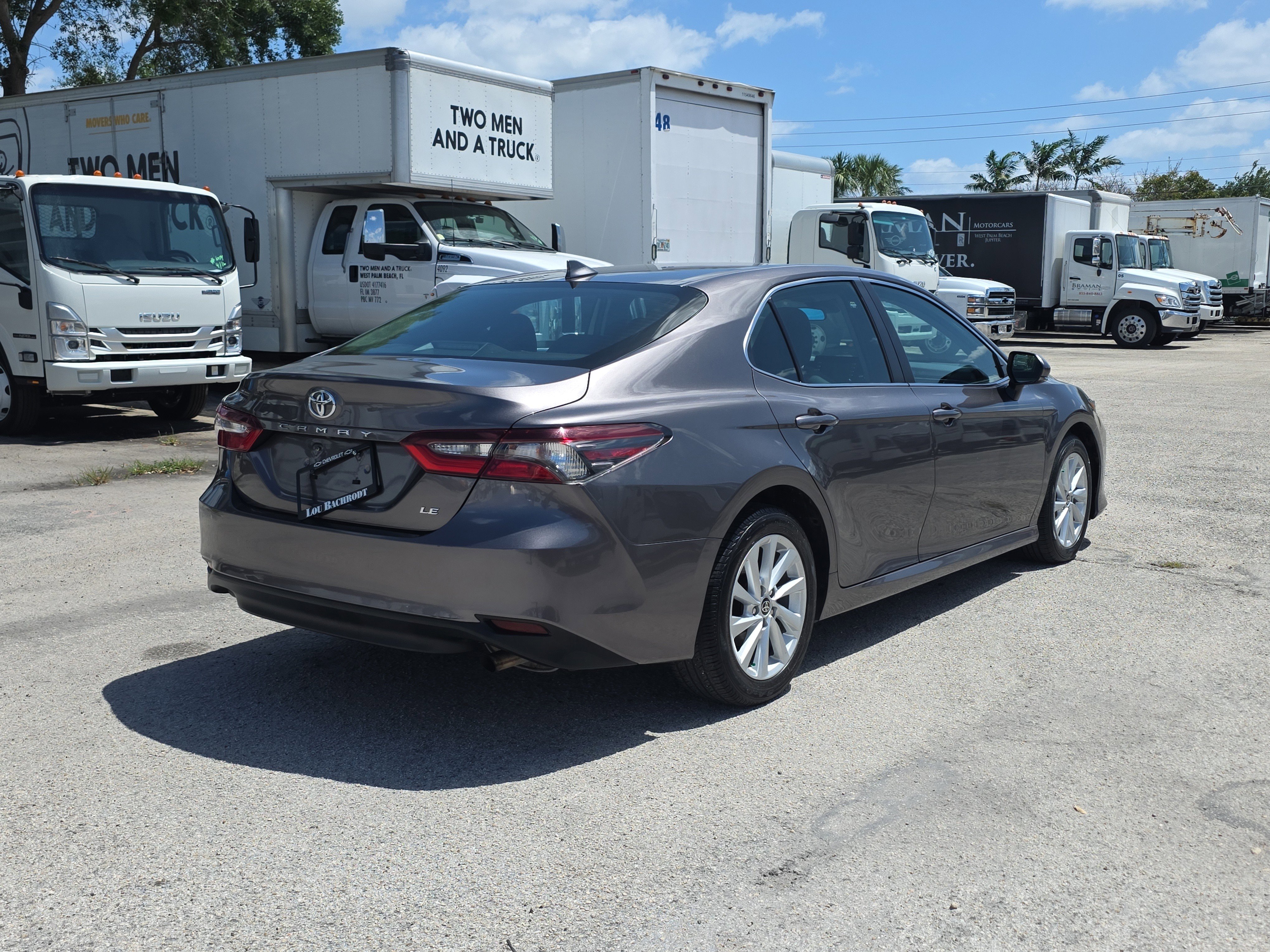 Used 2024 Toyota Camry LE FWD image 7