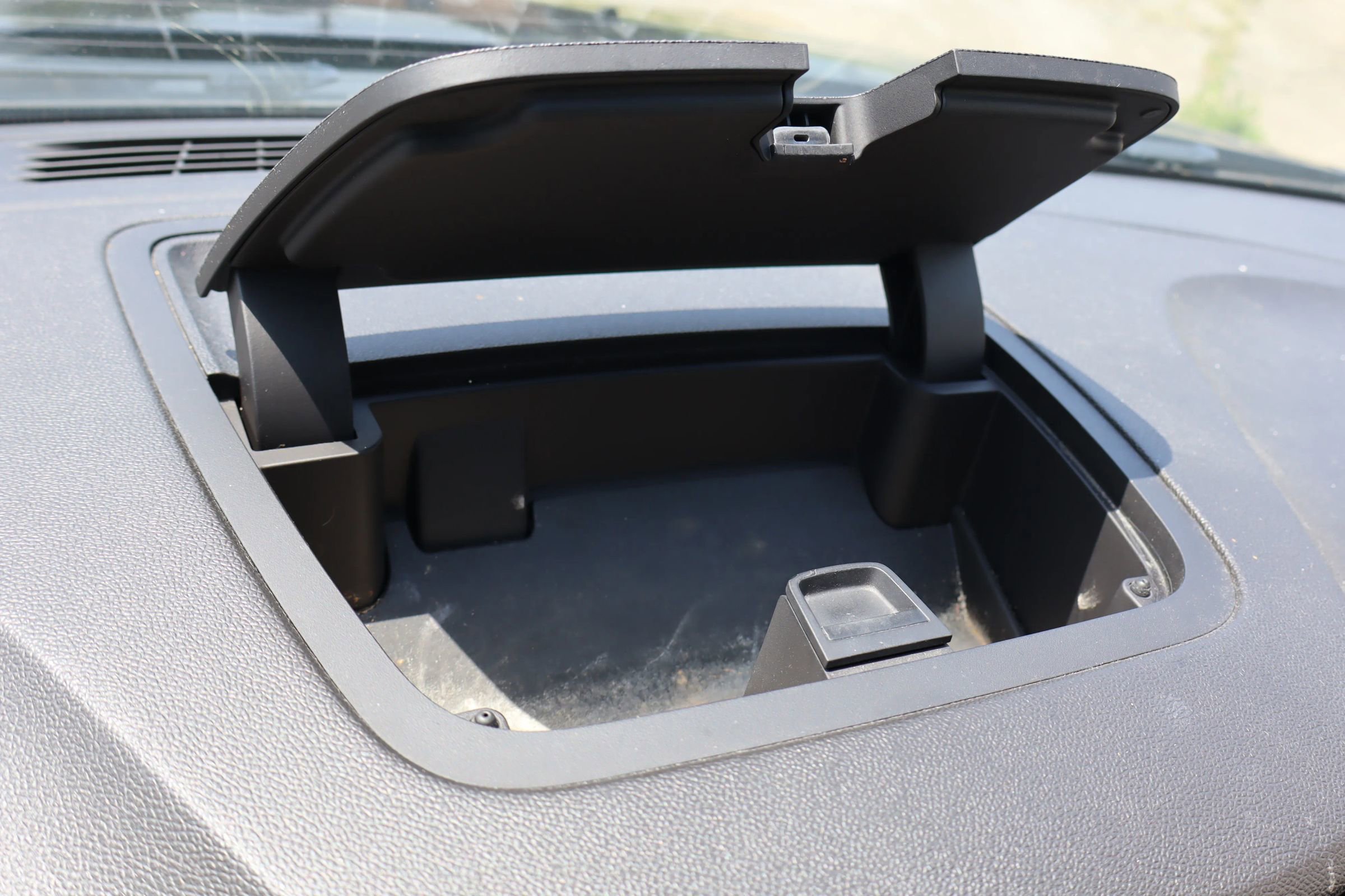 Used 2016 Chevrolet Traverse LT w/ Style and Technology Package image 21