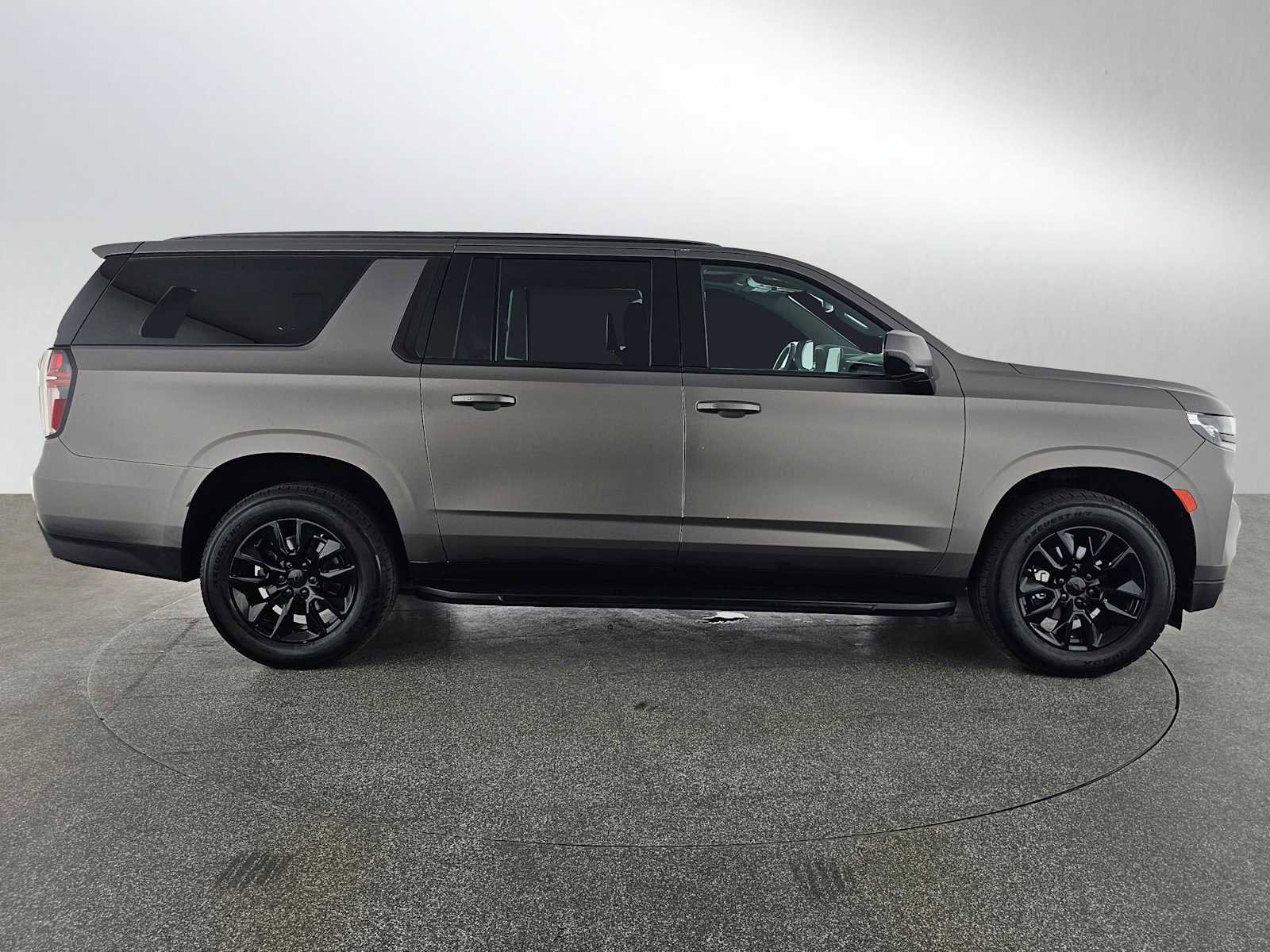 Used 2021 Chevrolet Suburban LT w/ Rear Media and Nav Package AWD/4WD image 2