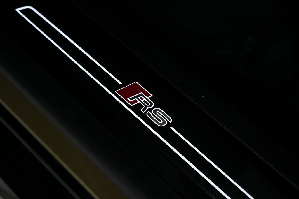 Used 2024 Audi RS e-tron GT image 17