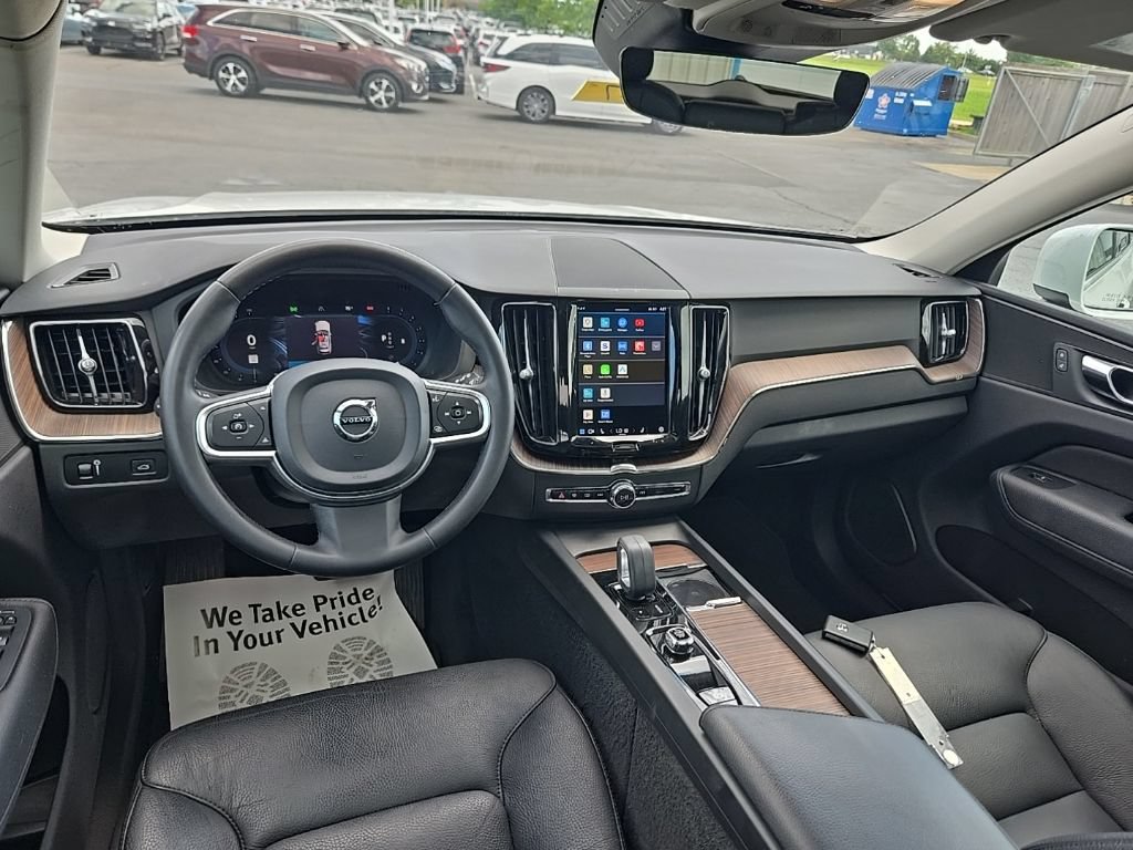 Used 2022 Volvo XC60 B5 Momentum AWD/4WD image 37