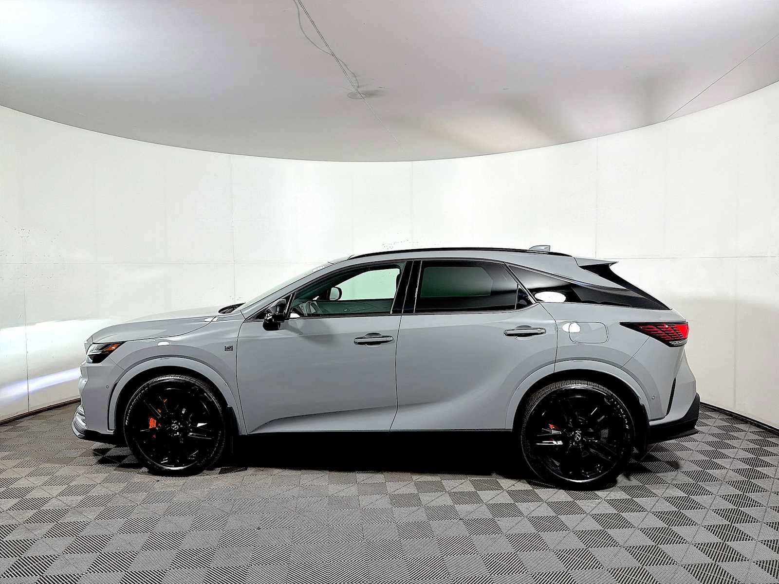 Used 2025 Lexus RX 500h F Sport AWD/4WD image 4
