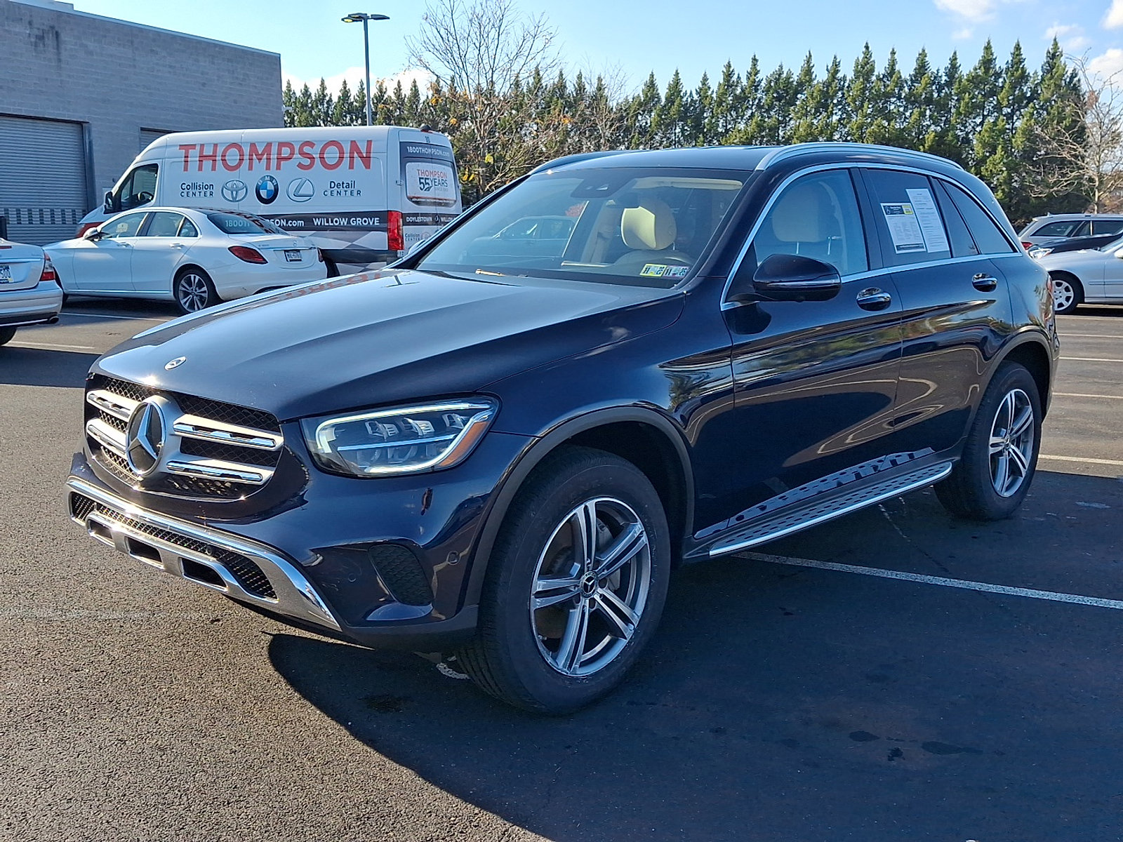 Used 2022 Mercedes-Benz GLC 300 4MATIC image 3