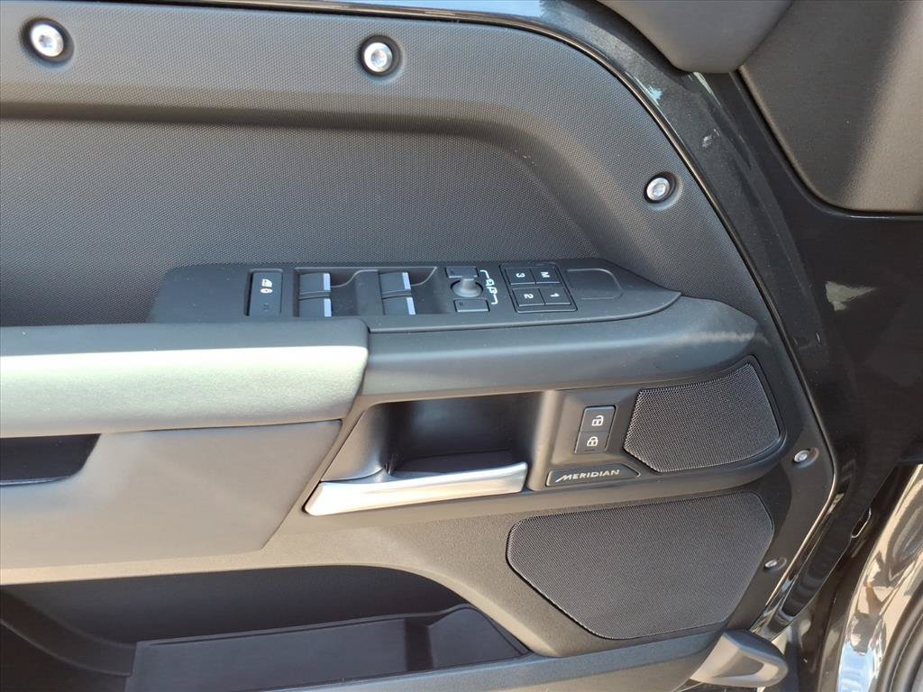 Used 2026 Land Rover Defender 110 S AWD/4WD image 14