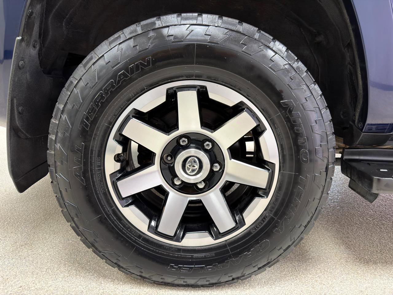 Used 2018 Toyota 4Runner TRD Off-Road Premium image 38