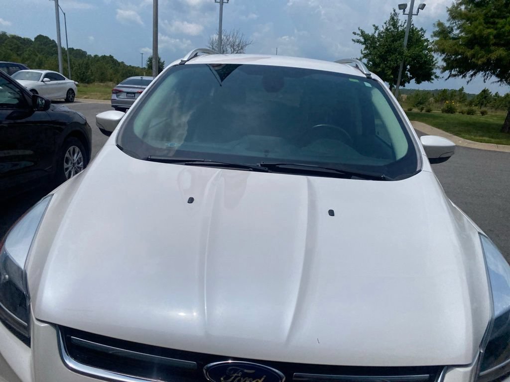 Used 2014 Ford Escape Titanium w/ Equipment Group 401A FWD image 2