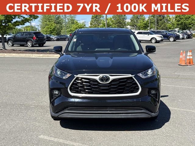 Used 2024 Toyota Highlander LE FWD image 6