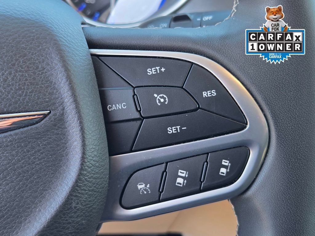 Used 2023 Chrysler Pacifica Touring-L FWD image 20