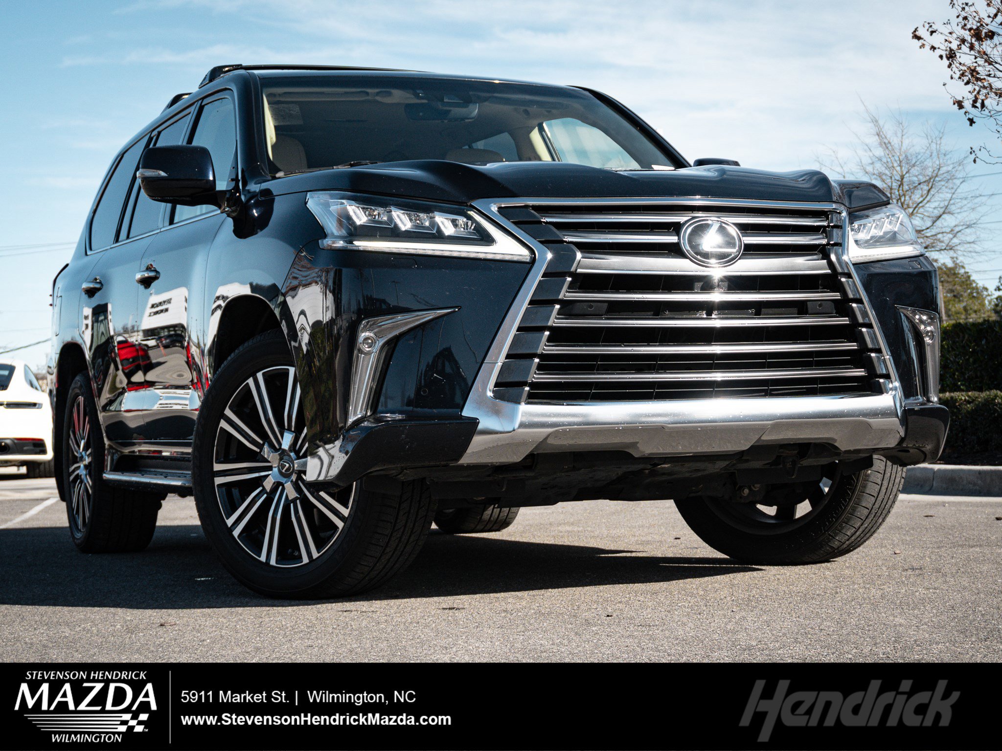 Used 2018 Lexus LX 570 4WD w/ Luxury Package image 1