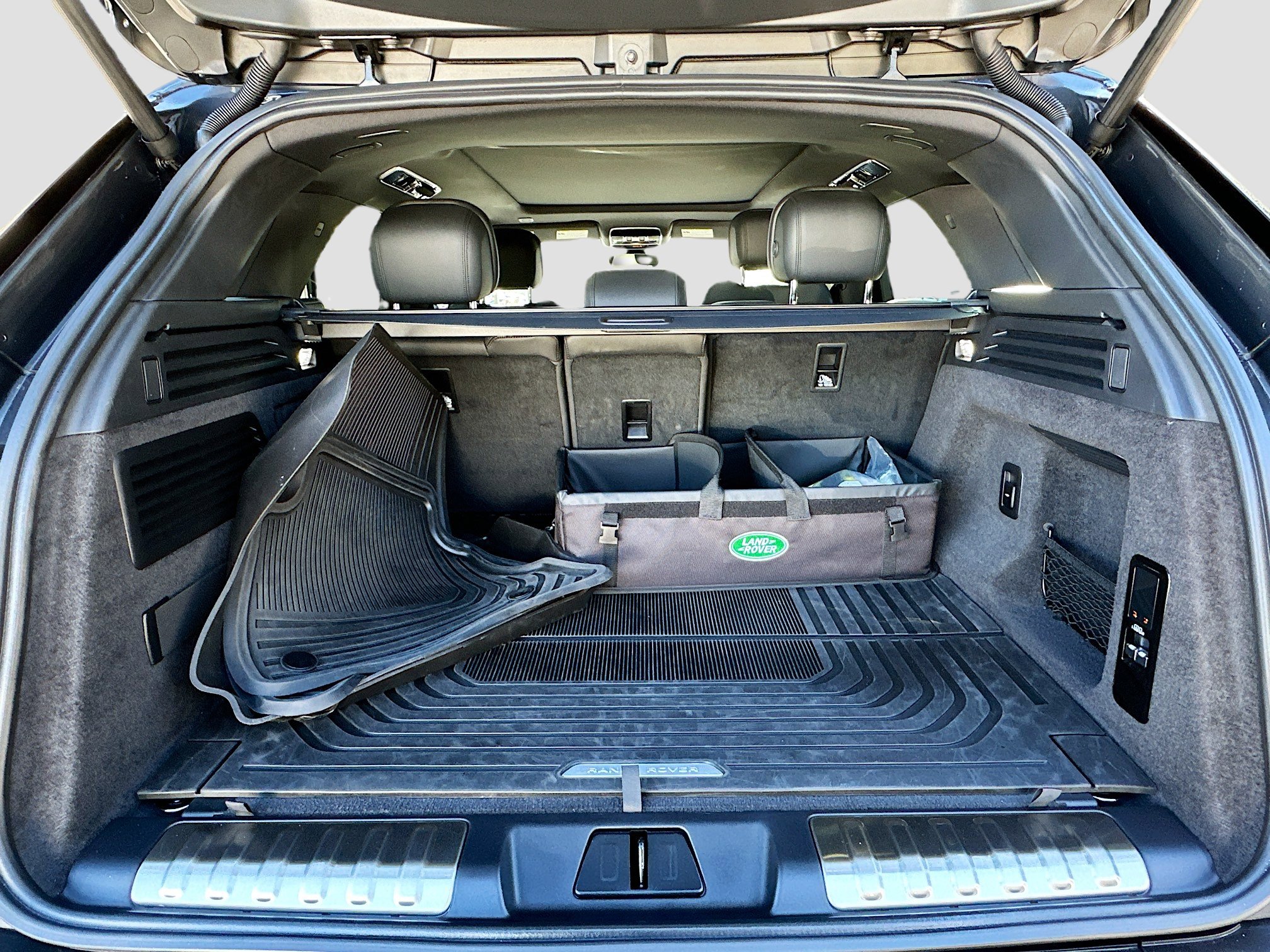 Used 2025 Land Rover Range Rover Sport Dynamic SE image 28