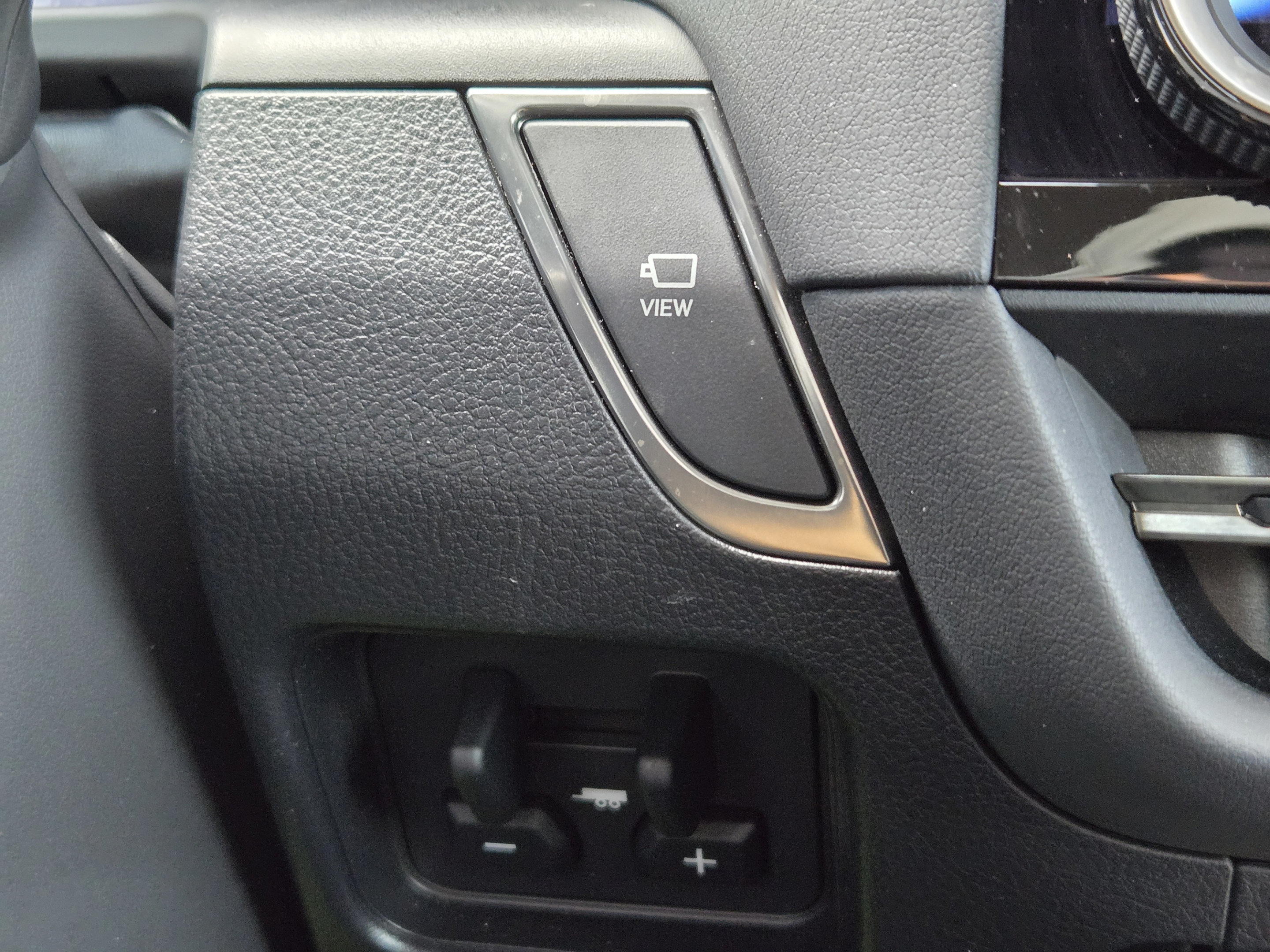 Used 2024 Lexus GX 550 w/ Cold Area Package AWD/4WD image 19