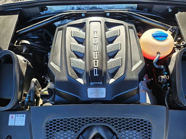 Used 2015 Porsche Macan S image 21