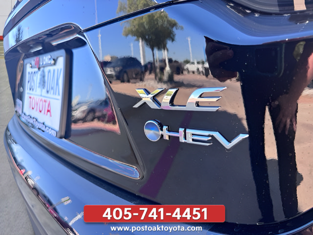 New 2027 Toyota Corolla XLE FWD image 32