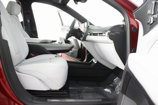 Used 2024 Cadillac Lyriq Sport image 24