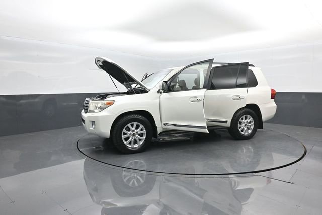 Used 2013 Toyota Land Cruiser image 39