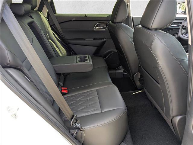 New 2026 Nissan Rogue Platinum image 15