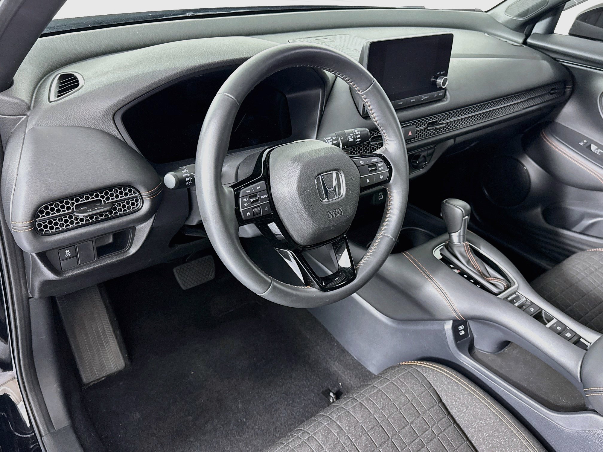 Certified 2025 Honda HR-V Sport image 9