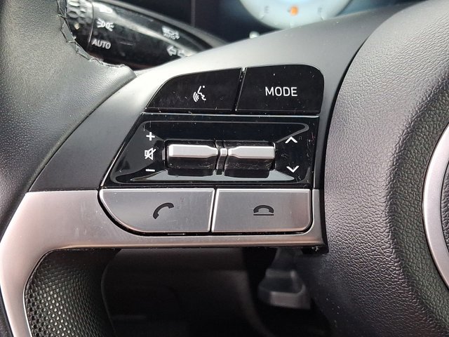 Used 2023 Hyundai Elantra Limited FWD image 22