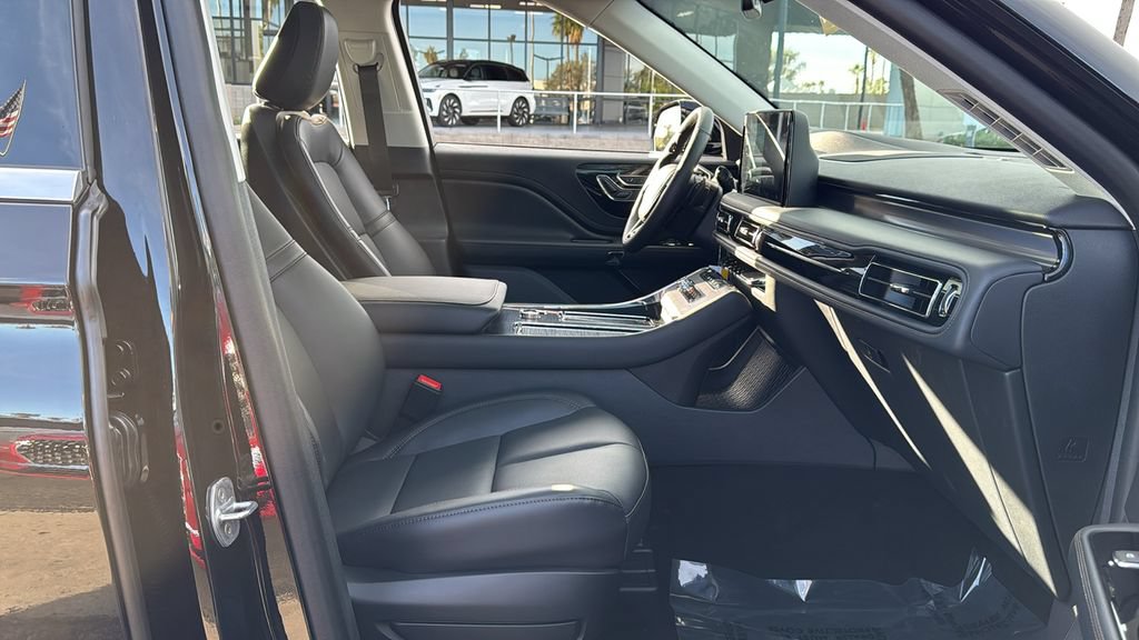 New 2025 Lincoln Aviator AWD w/ Equipment Group 101A image 20
