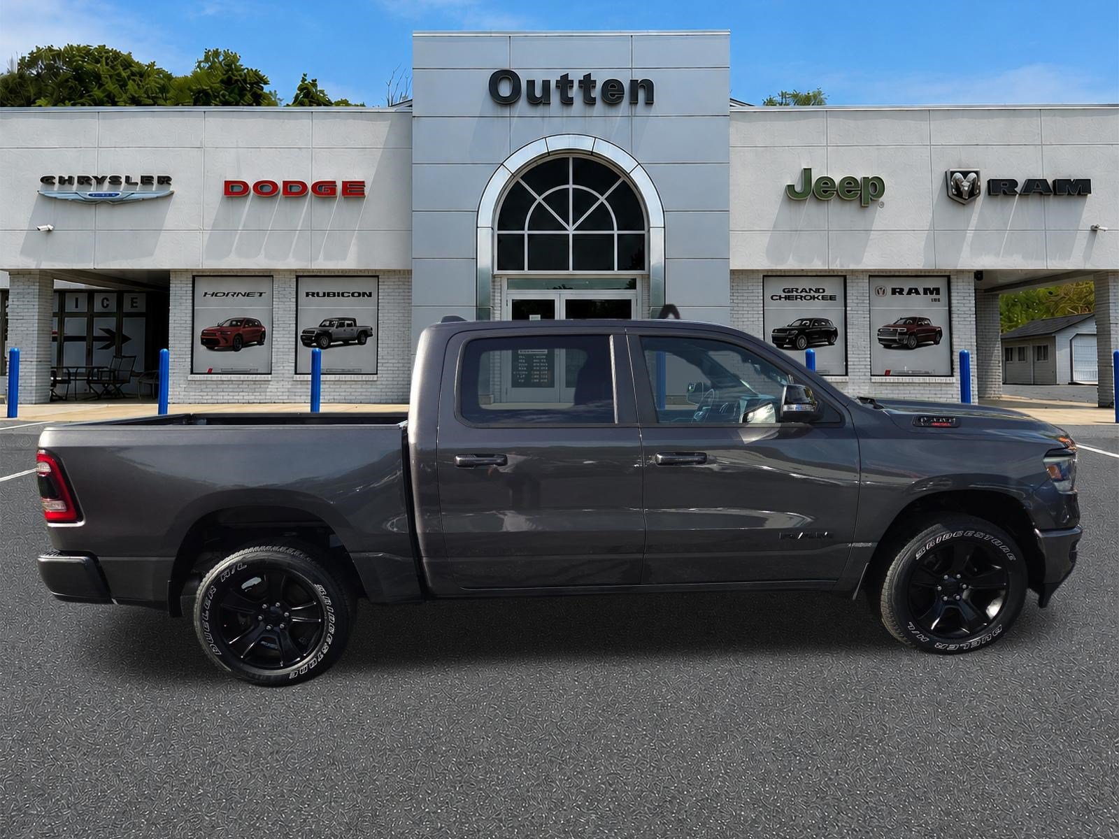 Certified 2022 RAM 1500 Big Horn AWD/4WD image 2