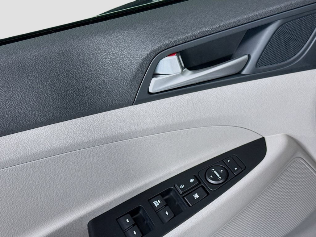 Used 2021 Hyundai Tucson SE FWD image 23