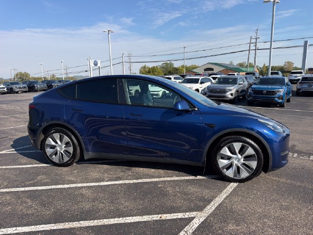 Used 2021 Tesla Model Y Long Range AWD/4WD image 2