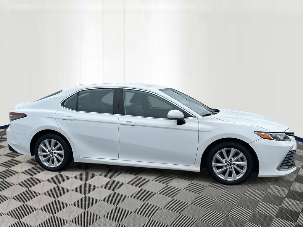 Used 2023 Toyota Camry LE FWD image 6