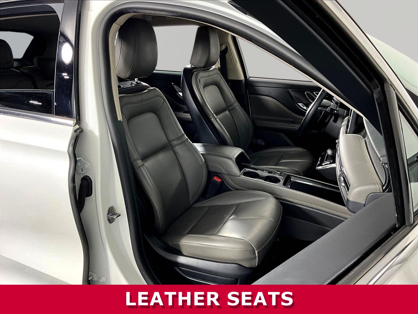 Used 2024 Lincoln Corsair FWD image 28