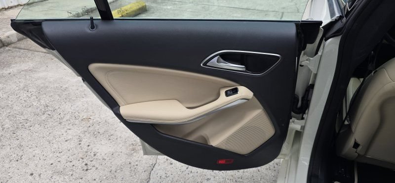 Used 2018 Mercedes-Benz CLA 250 4MATIC image 33