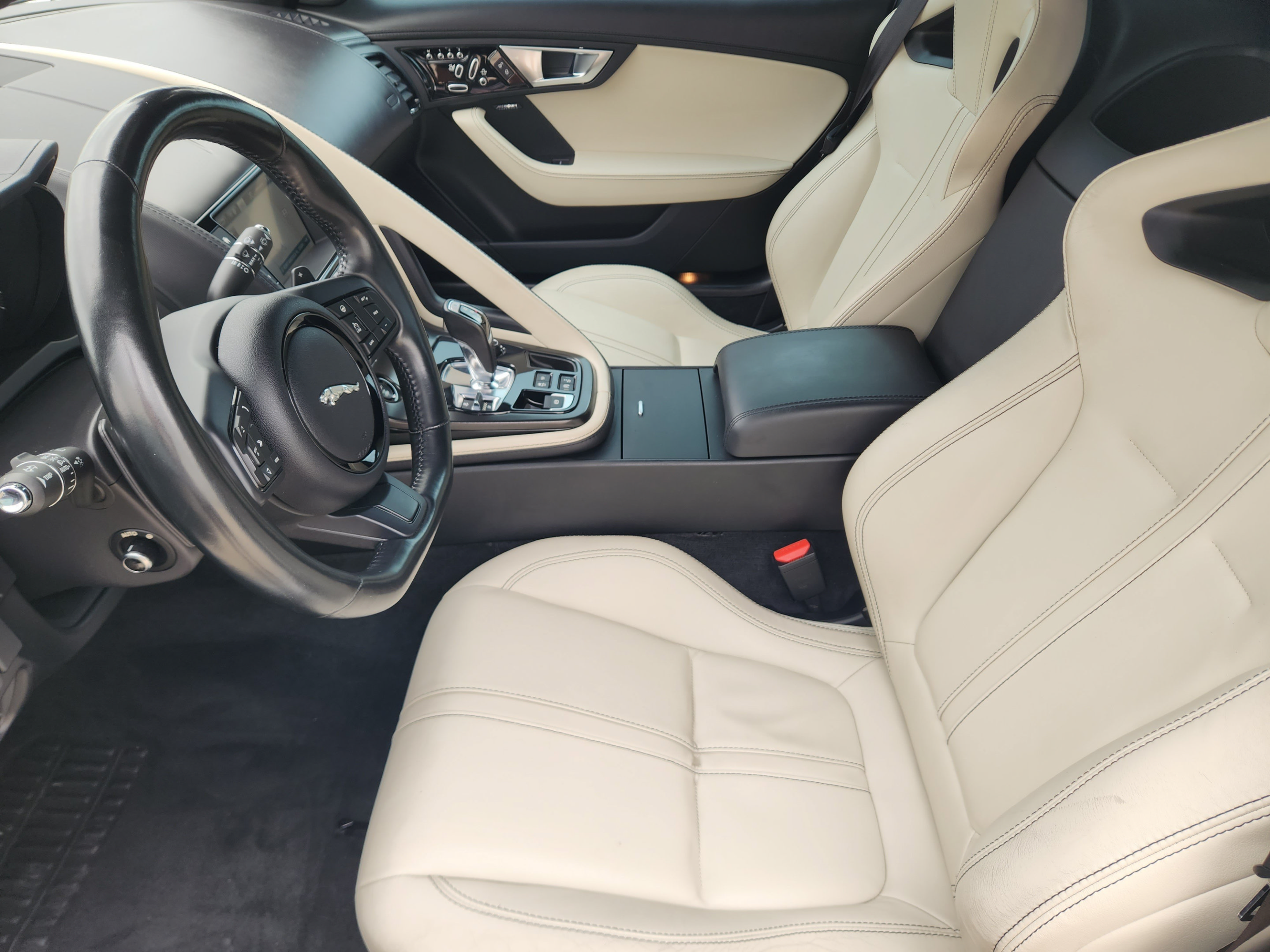 Used 2017 Jaguar F-TYPE S RWD image 7