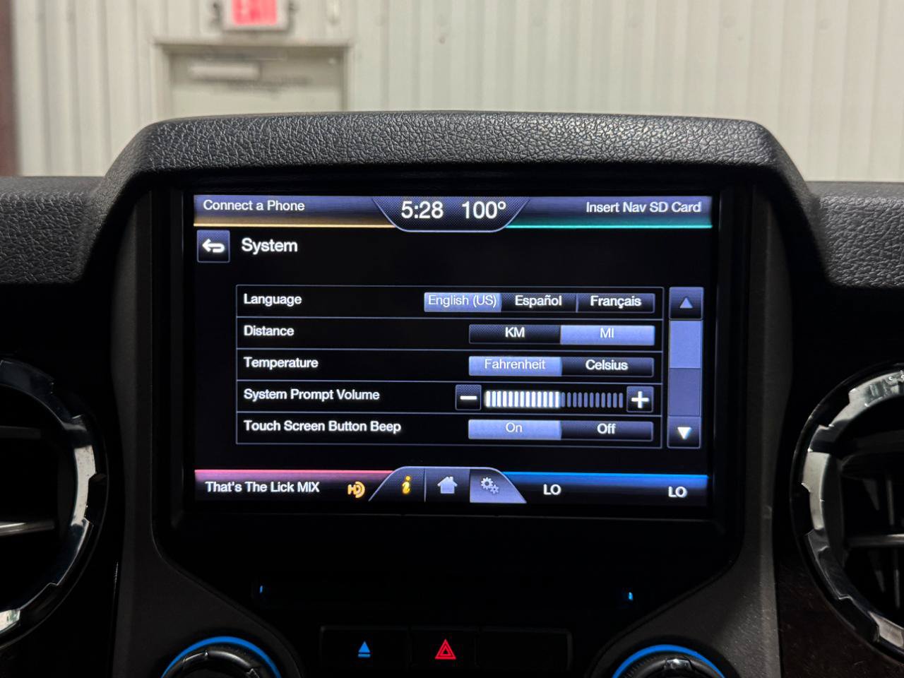 Used 2014 Ford F250 Platinum w/ FX4 Off-Road Package AWD/4WD image 19