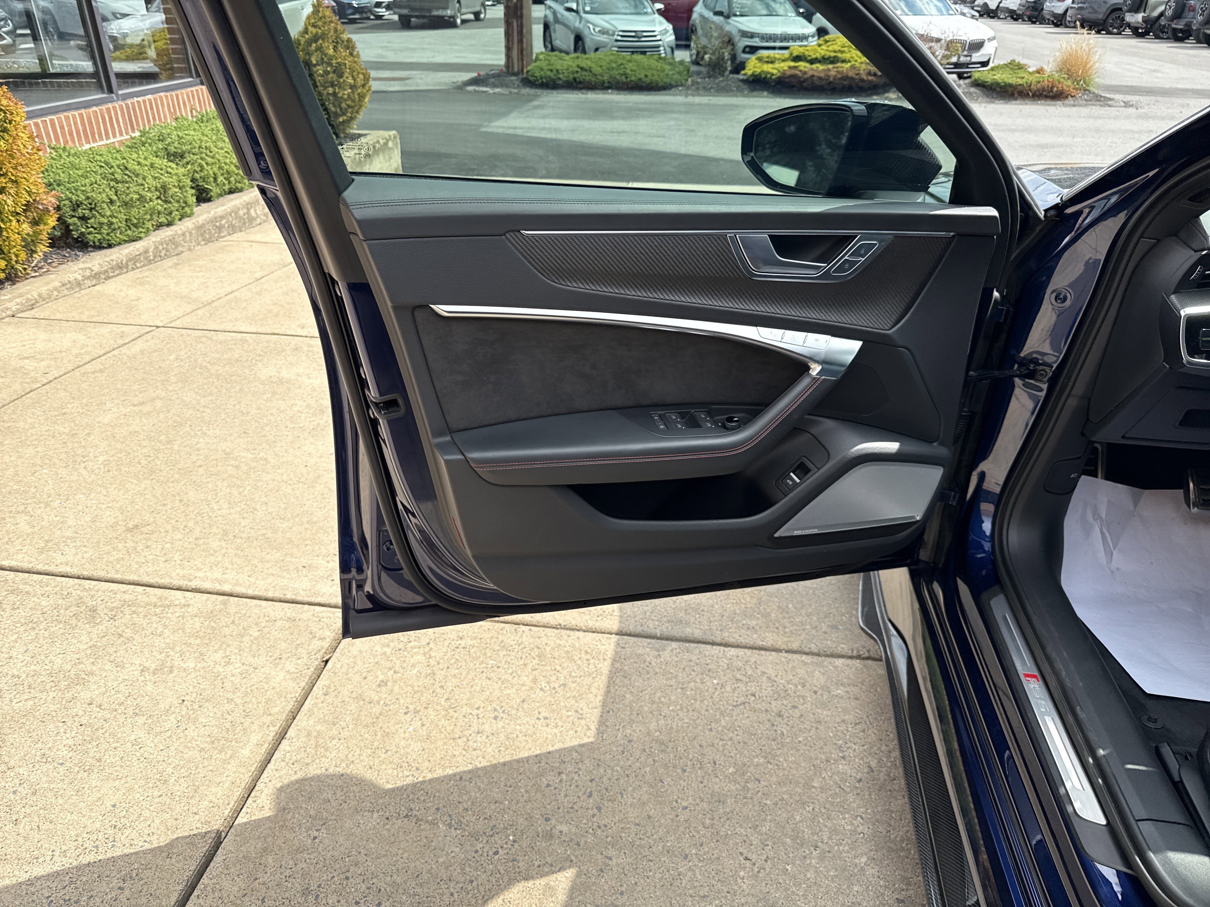 Used 2021 Audi RS 6 w/ Carbon Optic Package AWD/4WD image 15
