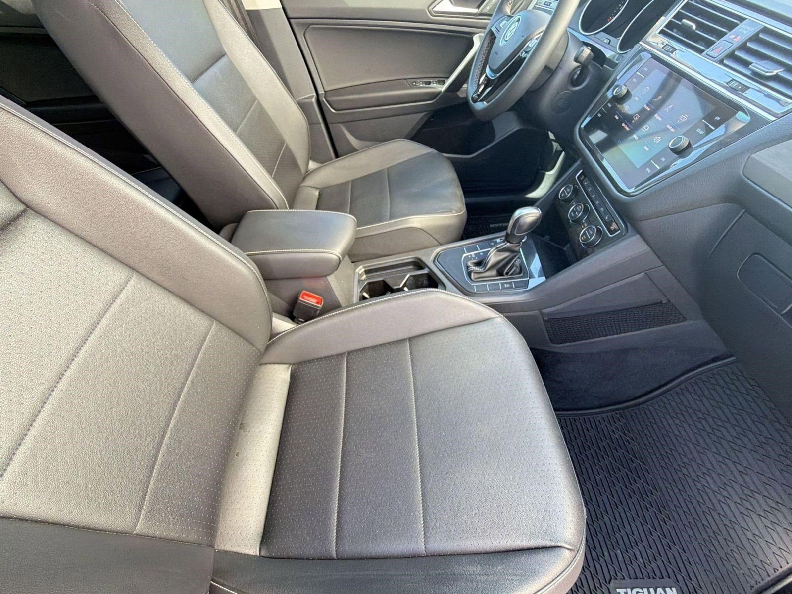 Used 2021 Volkswagen Tiguan SE w/ Panoramic Sunroof Package FWD image 33