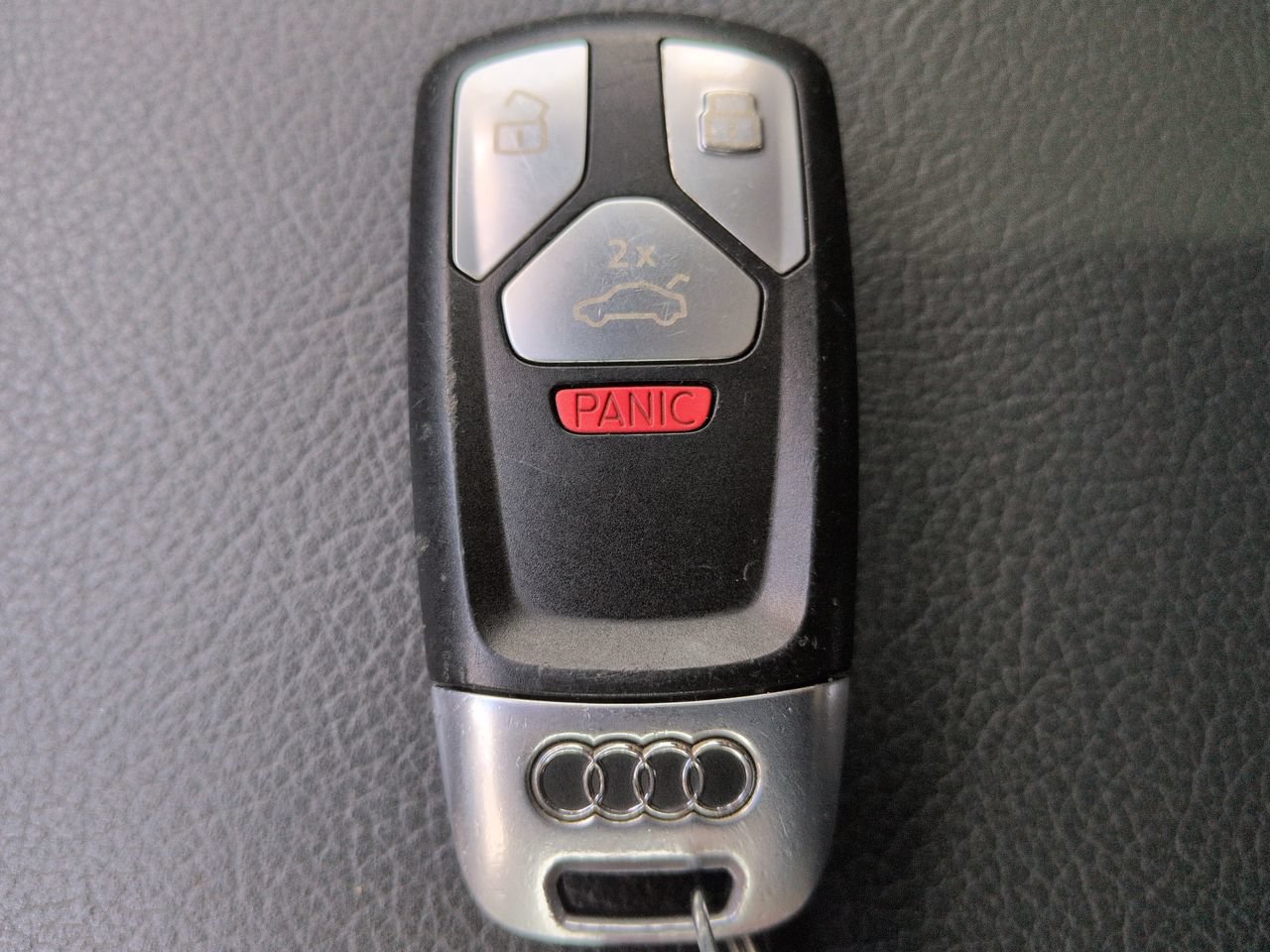 Used 2020 Audi Q5 2.0T Premium w/ Titanium Sport Package AWD/4WD image 31