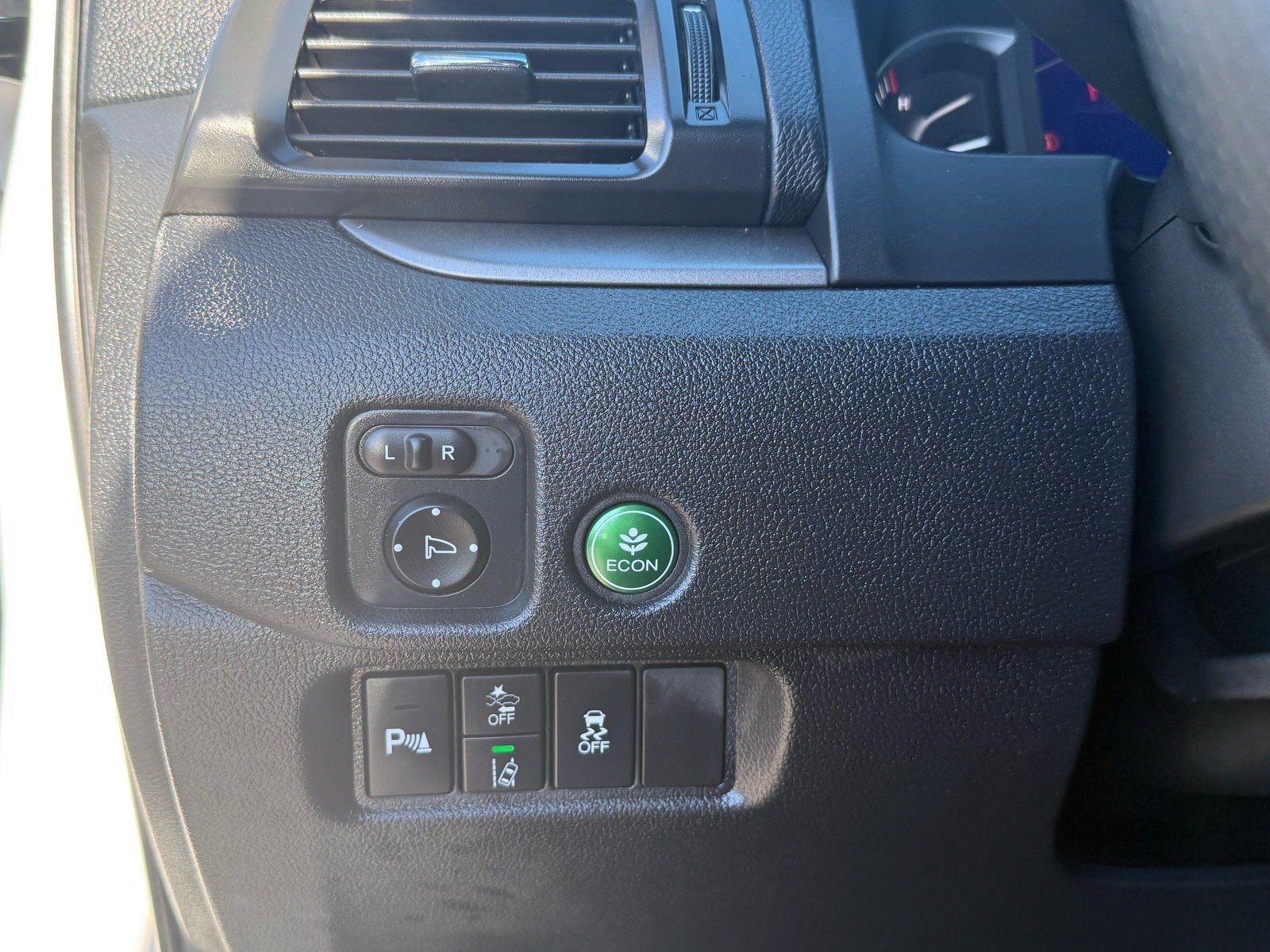 Used 2024 Honda Passport EX-L image 16