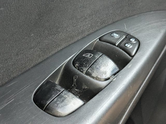 Used 2015 Nissan Sentra SR w/ Navigation Package FWD image 23