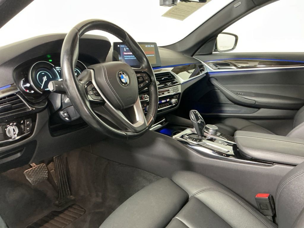Used 2018 BMW 530e w/ Premium Package 2 image 21