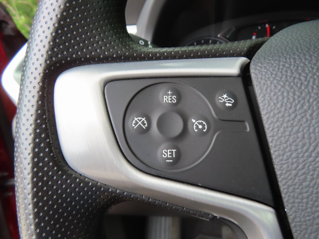 Used 2023 GMC Acadia SLE w/ Driver Convenience Package image 21