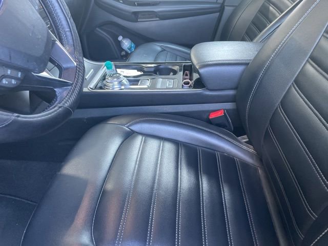 Used 2019 Ford Edge SEL w/ Equipment Group 201A FWD image 2