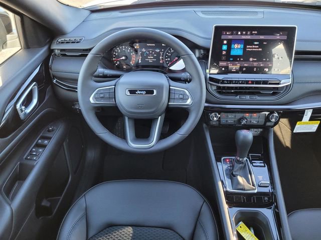 New 2026 Jeep Compass Latitude image 10